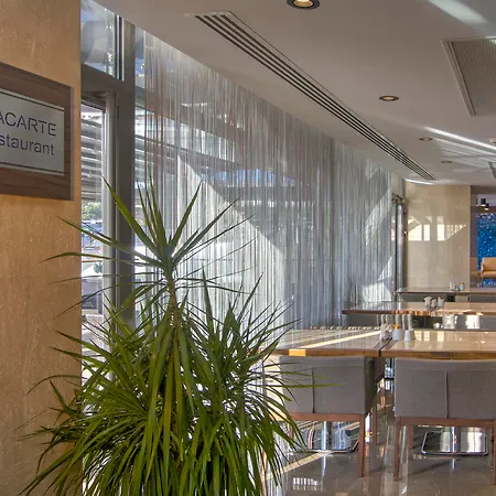 Hotel Fesa Business 4*