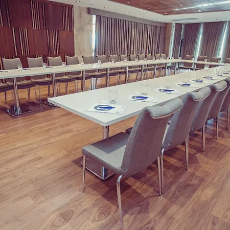 فيسا للأعمال فندق