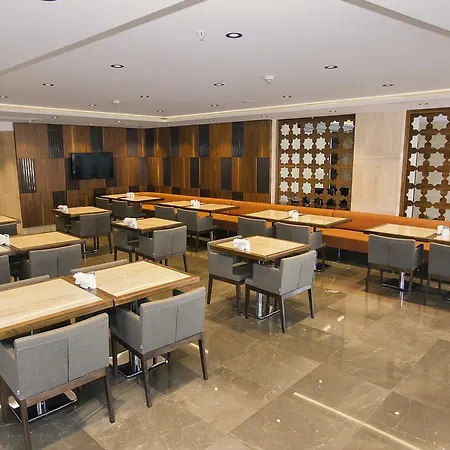 Hotel Fesa Business 4*
